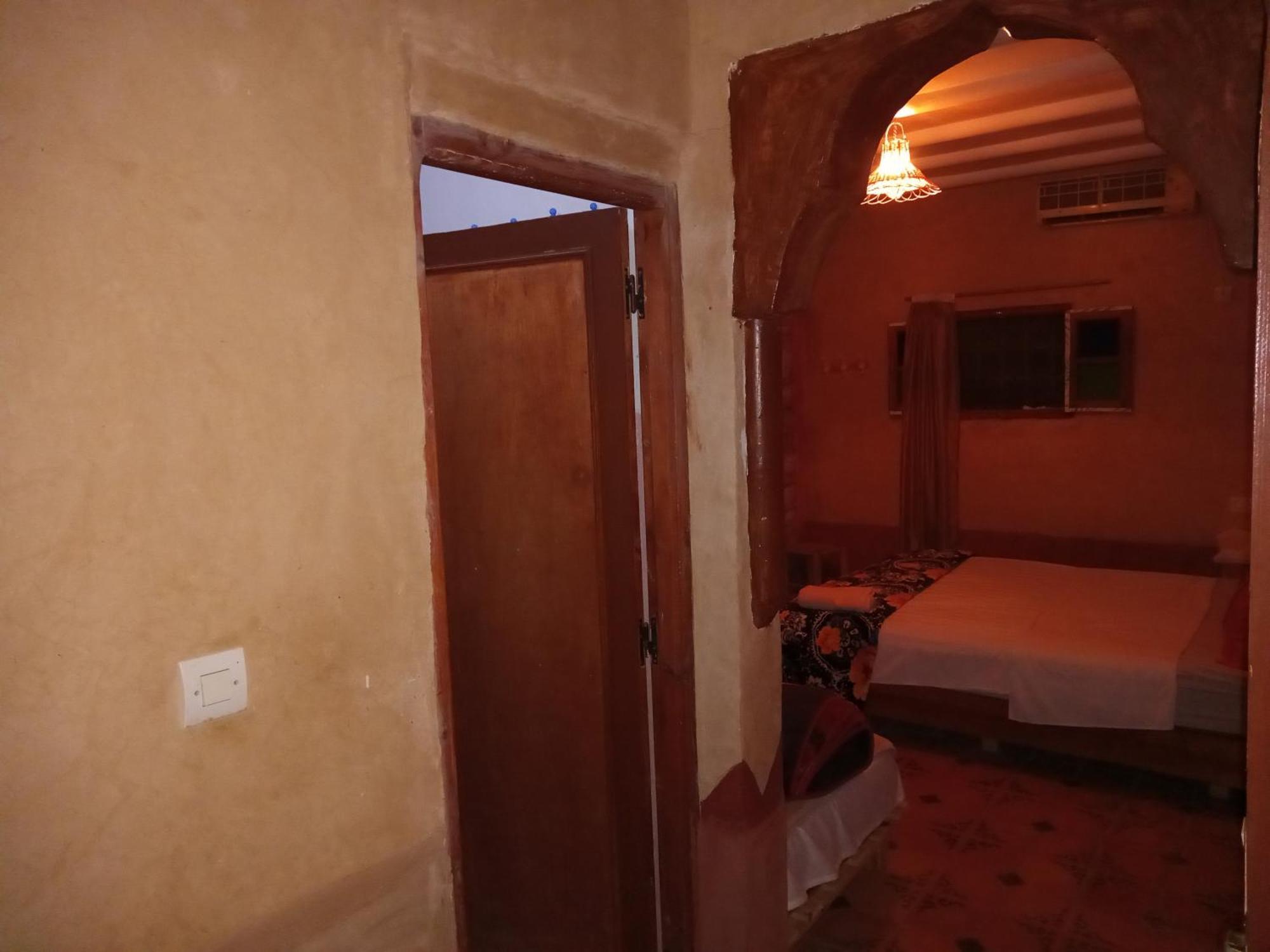 Dar Zara Hotell Tiourjdal Exteriör bild