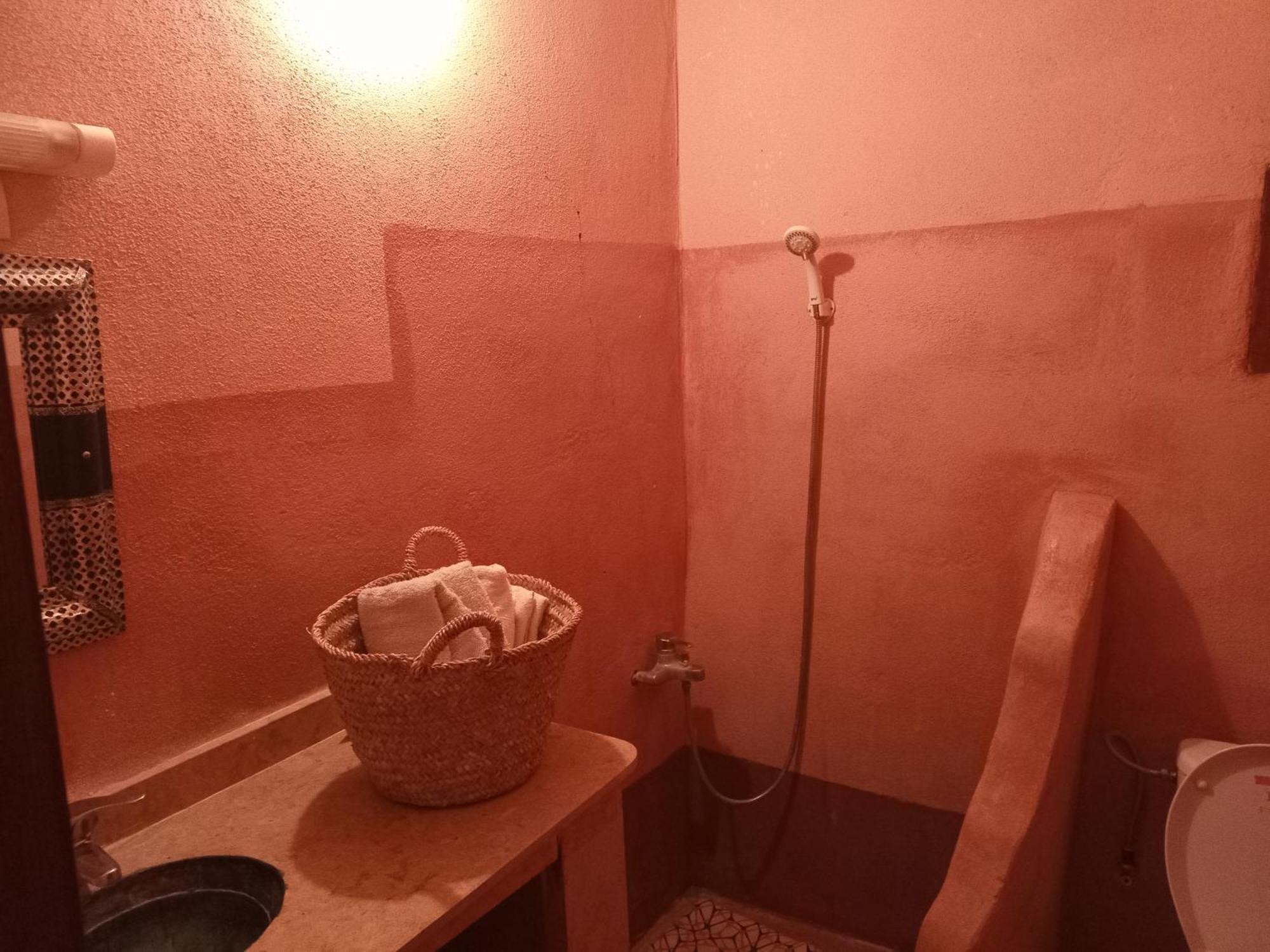 Dar Zara Hotell Tiourjdal Exteriör bild